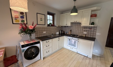 Cozy Apartment with a Fireplace and Private Terrace in Bansko